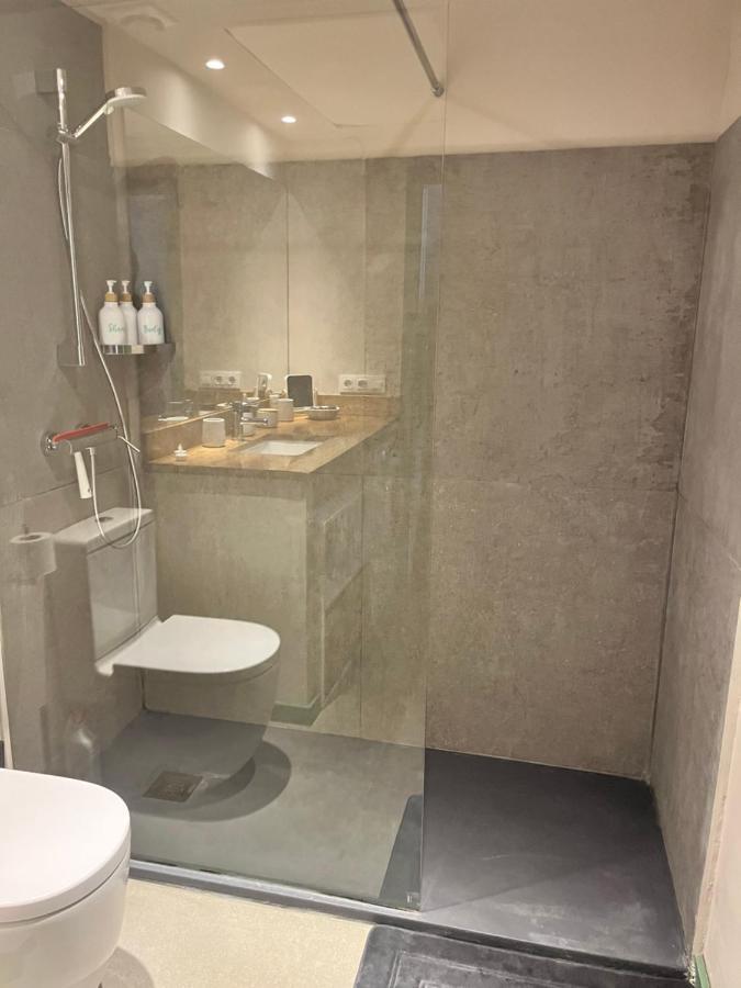 Precioso Y Tranquilo Apartamento Zona Alta Diagonal Barcelona Exteriör bild